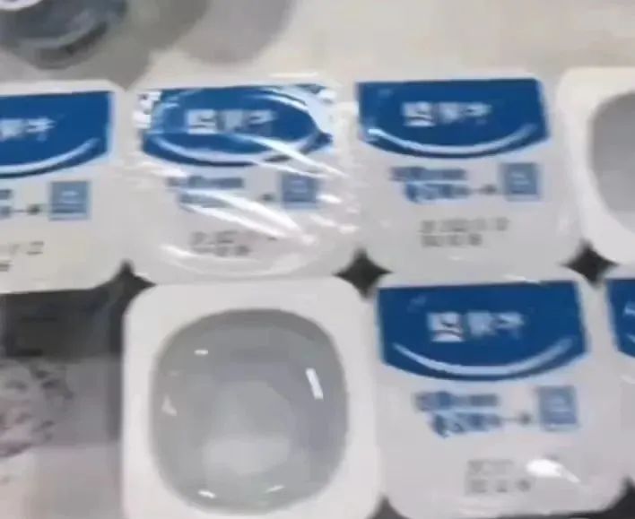DƬ